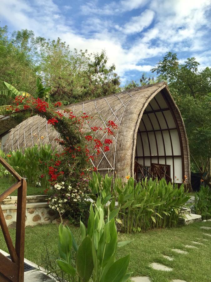 The Papalagi Resort Gili Gede Экстерьер фото