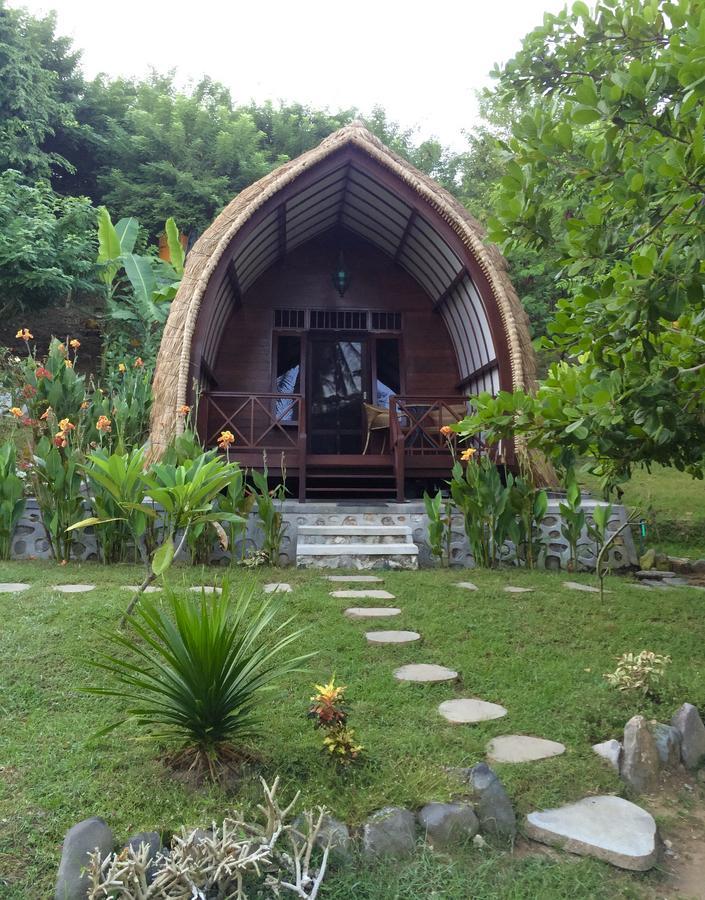 The Papalagi Resort Gili Gede Экстерьер фото