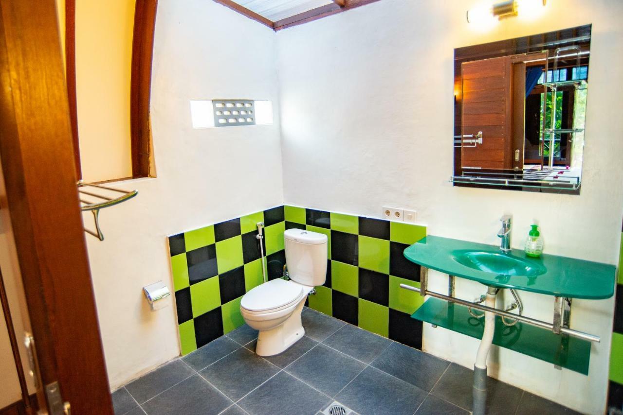 The Papalagi Resort Gili Gede Экстерьер фото
