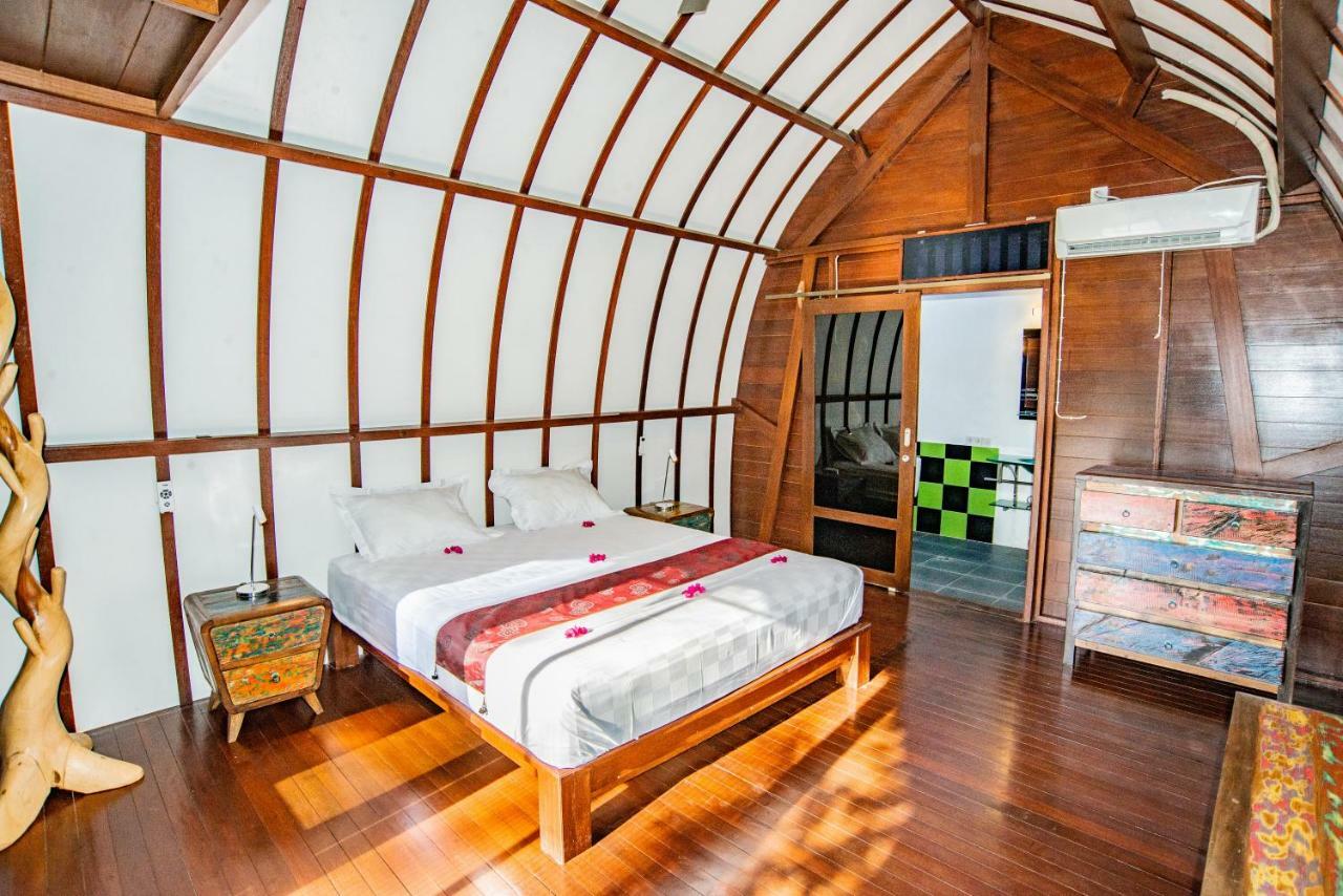 The Papalagi Resort Gili Gede Экстерьер фото