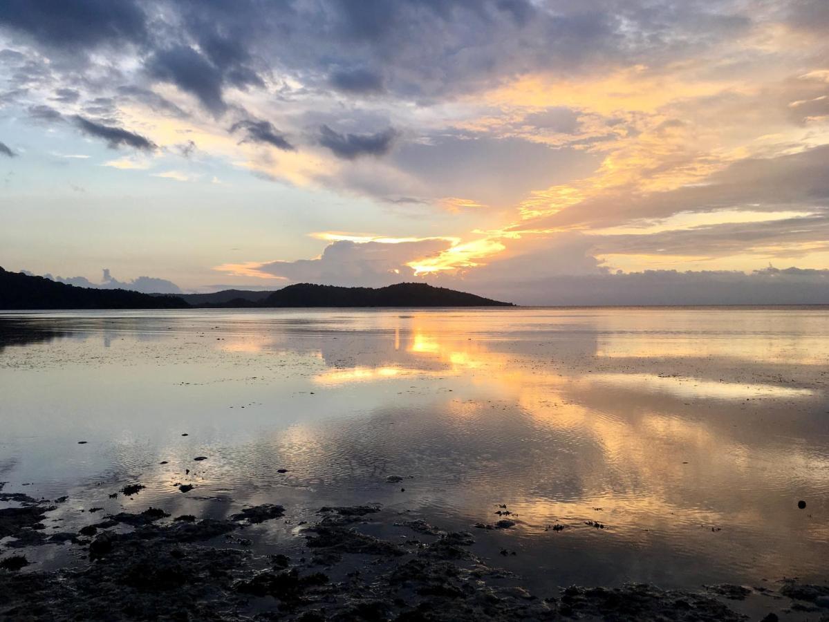 The Papalagi Resort Gili Gede Экстерьер фото